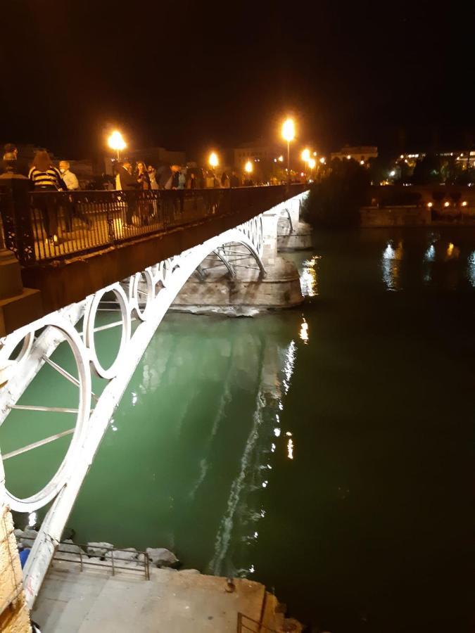 Acogedor Apartamento En Pleno Corazon De Triana セビリア エクステリア 写真